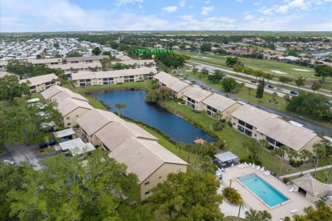 Condo in Venice, Florida, 2 bedrooms  № 2225570 - photo 3