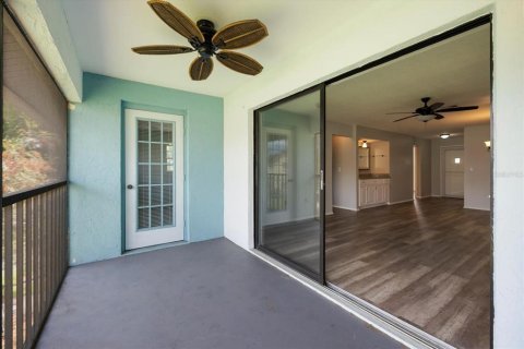 Condo in Venice, Florida, 2 bedrooms  № 2225570 - photo 26