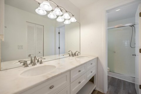 Condo in Venice, Florida, 2 bedrooms  № 2225570 - photo 22