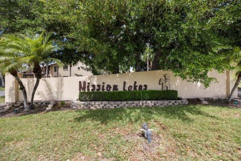 Condo in Venice, Florida, 2 bedrooms  № 2225570 - photo 29