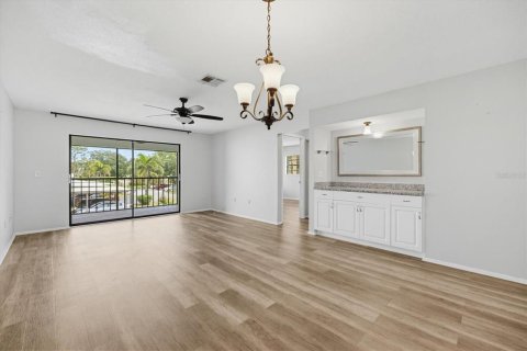 Condo in Venice, Florida, 2 bedrooms  № 2225570 - photo 14