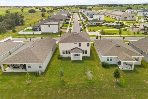 House in Kissimmee, Florida 5 bedrooms, 240.43 sq.m. № 1878150 - photo 30