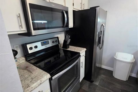 Copropriété à louer à Gainesville, Floride: 4 chambres, 109.35 m2 № 2229750 - photo 2