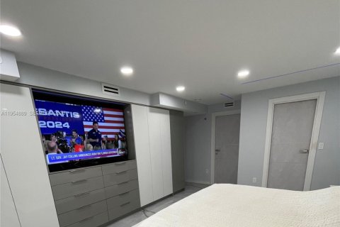 Condo in Sunny Isles Beach, Florida, 3 bedrooms  № 2021091 - photo 15