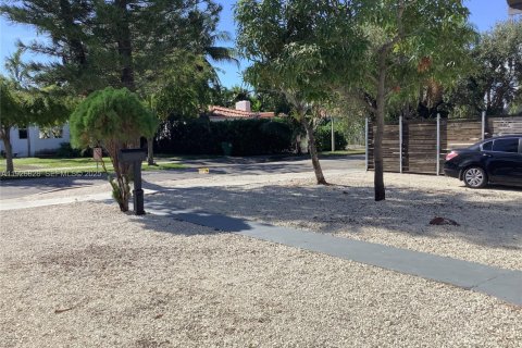 Casa en alquiler en Miami, Florida, 2 dormitorios, 81.75 m2 № 1985779 - foto 23