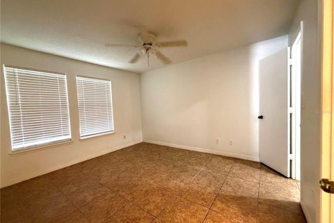Appartement à louer à Orlando, Floride: 2 chambres, 92.07 m2 № 2319205 - photo 7