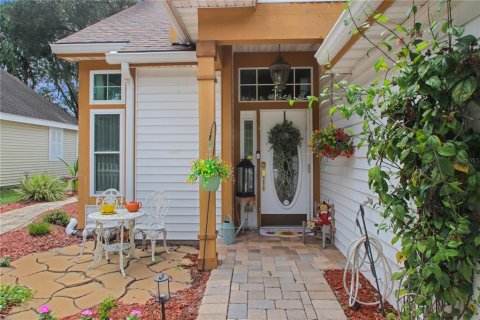 Villa ou maison à vendre à Apopka, Floride: 2 chambres, 185.34 m2 № 1915786 - photo 3