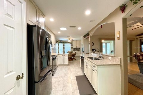 House in Ocala, Florida 3 bedrooms, 158.77 sq.m. № 1531088 - photo 21