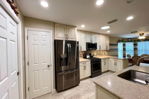 House in Ocala, Florida 3 bedrooms, 158.77 sq.m. № 1531088 - photo 16