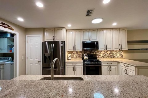 House in Ocala, Florida 3 bedrooms, 158.77 sq.m. № 1531088 - photo 19