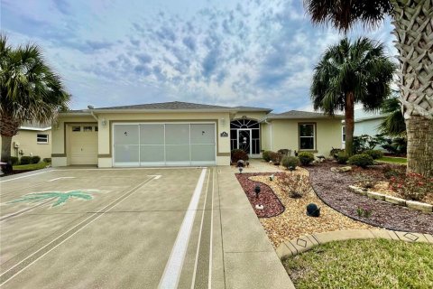 House in Ocala, Florida 3 bedrooms, 158.77 sq.m. № 1531088 - photo 1