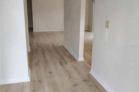 Immobilier commercial à vendre à Largo, Floride: 4 chambres, 212.93 m2 № 2431660 - photo 10
