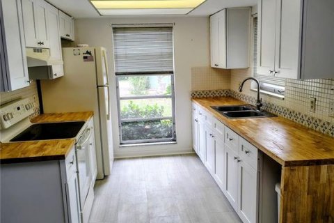 Immobilier commercial à vendre à Largo, Floride: 4 chambres, 212.93 m2 № 2431660 - photo 3