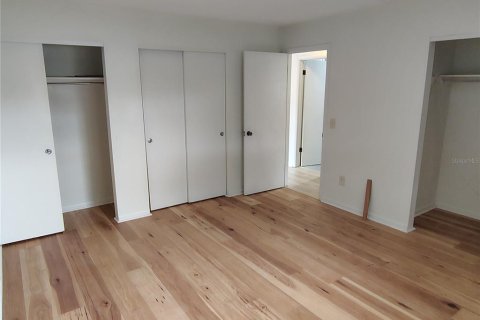 Immobilier commercial à vendre à Largo, Floride: 4 chambres, 212.93 m2 № 2431660 - photo 14