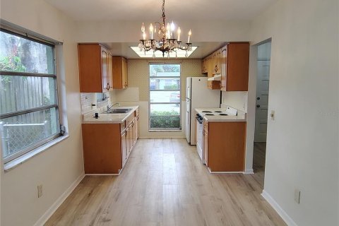 Immobilier commercial à vendre à Largo, Floride: 4 chambres, 212.93 m2 № 2431660 - photo 11