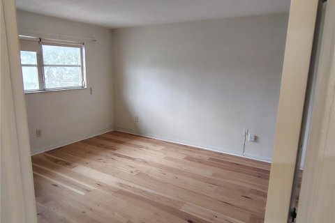 Immobilier commercial à vendre à Largo, Floride: 4 chambres, 212.93 m2 № 2431660 - photo 15