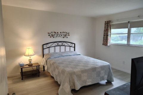 Immobilier commercial à vendre à Largo, Floride: 4 chambres, 212.93 m2 № 2431660 - photo 6