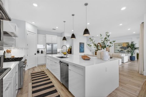 House in Palm Beach Gardens, Florida 5 bedrooms, 391.12 sq.m. № 2066507 - photo 9