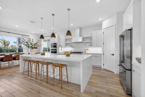 House in Palm Beach Gardens, Florida 5 bedrooms, 391.12 sq.m. № 2066507 - photo 10