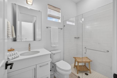 House in Palm Beach Gardens, Florida 5 bedrooms, 391.12 sq.m. № 2066507 - photo 15