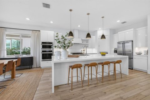 House in Palm Beach Gardens, Florida 5 bedrooms, 391.12 sq.m. № 2066507 - photo 7