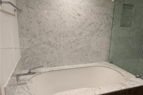 Copropriété à louer à Miami, Floride: 1 chambre, 80.82 m2 № 2001179 - photo 29