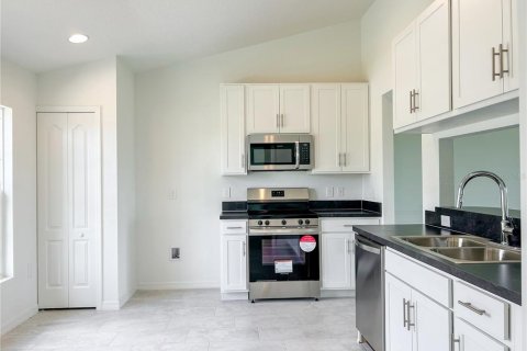 House in Bartow, Florida 3 bedrooms, 148.92 sq.m. № 1248947 - photo 5
