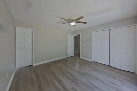House in Wesley Chapel, Florida 3 bedrooms, 107.58 sq.m. № 1911017 - photo 7