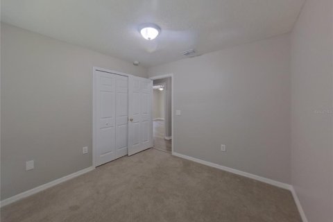 House in Wesley Chapel, Florida 3 bedrooms, 107.58 sq.m. № 1911017 - photo 11