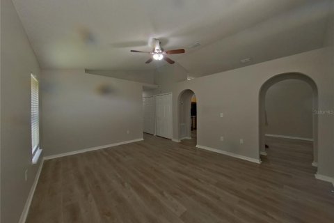 House in Wesley Chapel, Florida 3 bedrooms, 107.58 sq.m. № 1911017 - photo 3