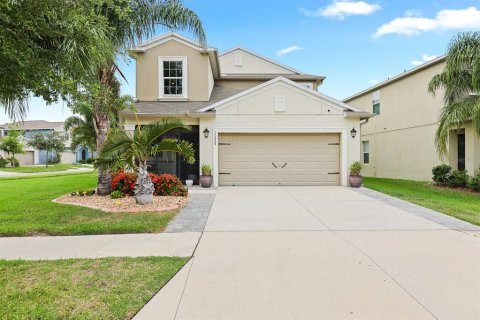 House in Wimauma, Florida 5 bedrooms, 224.36 sq.m. № 1846398 - photo 1