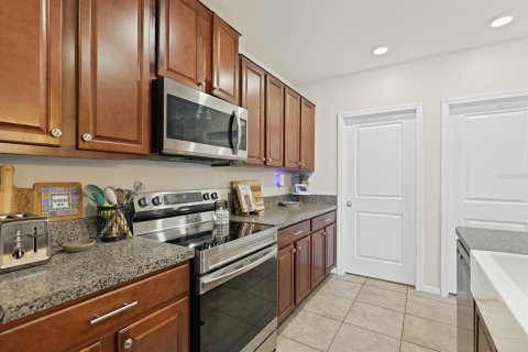 House in Wimauma, Florida 5 bedrooms, 224.36 sq.m. № 1846398 - photo 11