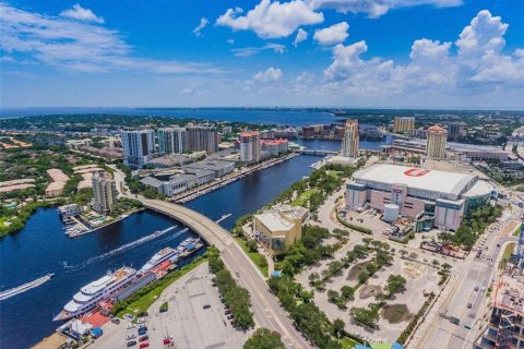 Copropriété à louer à Tampa, Floride: 2 chambres, 124.3 m2 № 1845261 - photo 16