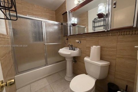 Casa en venta en Miami, Florida, 2 dormitorios, 108.6 m2 № 2058811 - foto 7