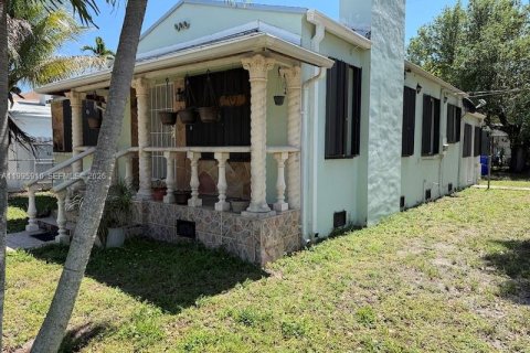 Casa en venta en Miami, Florida, 2 dormitorios, 108.6 m2 № 2058811 - foto 2