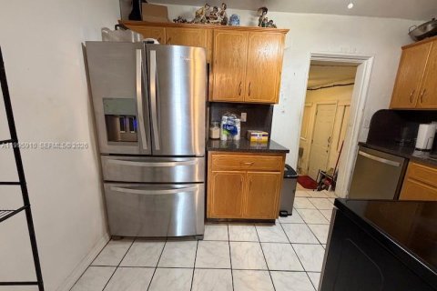 Casa en venta en Miami, Florida, 2 dormitorios, 108.6 m2 № 2058811 - foto 13