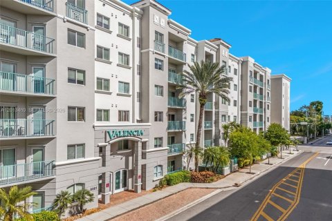 Condominio en South Miami, Florida, 2 dormitorios  № 2075843