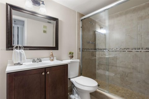 Condominio en venta en Pembroke Pines, Florida, 2 dormitorios, 94.85 m2 № 2002097 - foto 12