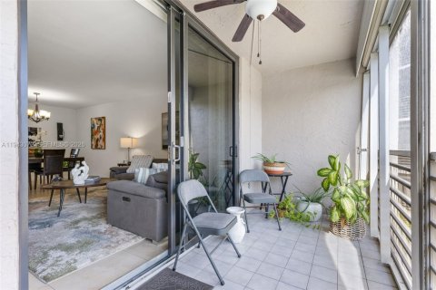 Condominio en venta en Pembroke Pines, Florida, 2 dormitorios, 94.85 m2 № 2002097 - foto 16