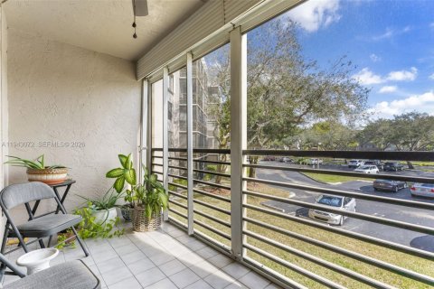 Condominio en venta en Pembroke Pines, Florida, 2 dormitorios, 94.85 m2 № 2002097 - foto 17