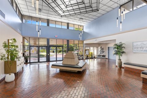 Condominio en venta en Pembroke Pines, Florida, 2 dormitorios, 94.85 m2 № 2002097 - foto 21