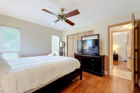 Villa ou maison à louer à Seminole, Floride: 4 chambres, 308.06 m2 № 2349329 - photo 30
