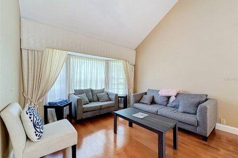 Villa ou maison à louer à Seminole, Floride: 4 chambres, 308.06 m2 № 2349329 - photo 5