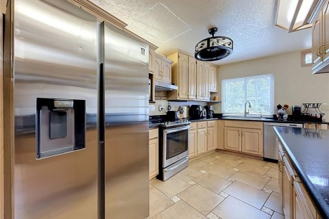 Villa ou maison à louer à Seminole, Floride: 4 chambres, 308.06 m2 № 2349329 - photo 13