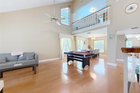 Villa ou maison à louer à Seminole, Floride: 4 chambres, 308.06 m2 № 2349329 - photo 4