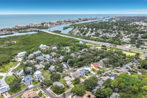 Villa ou maison à louer à Seminole, Floride: 4 chambres, 308.06 m2 № 2349329 - photo 3