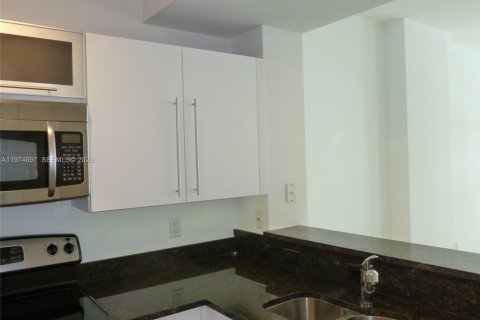 Condominio en venta en Miami, Florida, 1 dormitorio, 70.51 m2 № 2036068 - foto 7