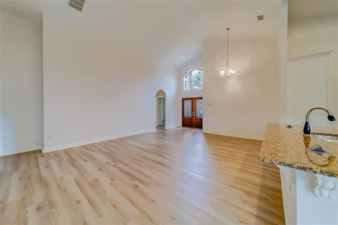 House in Tarpon Springs, Florida 3 bedrooms, 141.77 sq.m. № 1298697 - photo 29