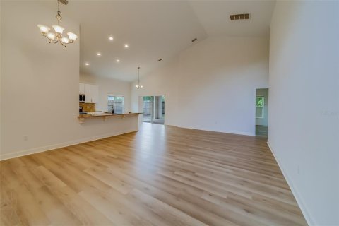 House in Tarpon Springs, Florida 3 bedrooms, 141.77 sq.m. № 1298697 - photo 30