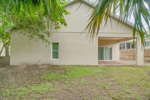 House in Tarpon Springs, Florida 3 bedrooms, 141.77 sq.m. № 1298697 - photo 3